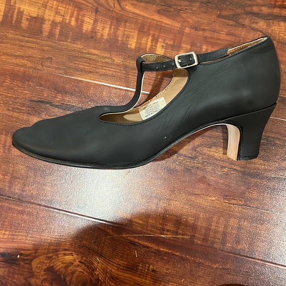 Bloch Shoes Bloch Leather Character Dance Shoes Poshmark